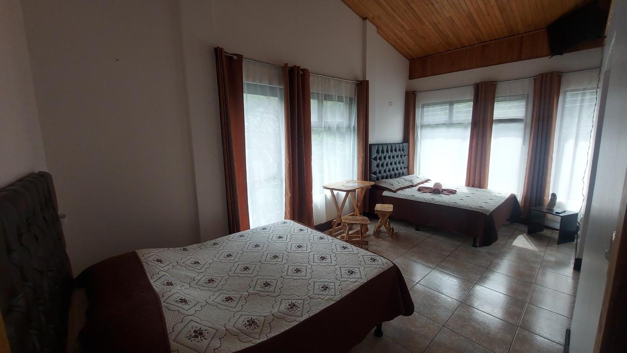 Alisson Hotel Y Restaurant Monteverde ภายนอก รูปภาพ