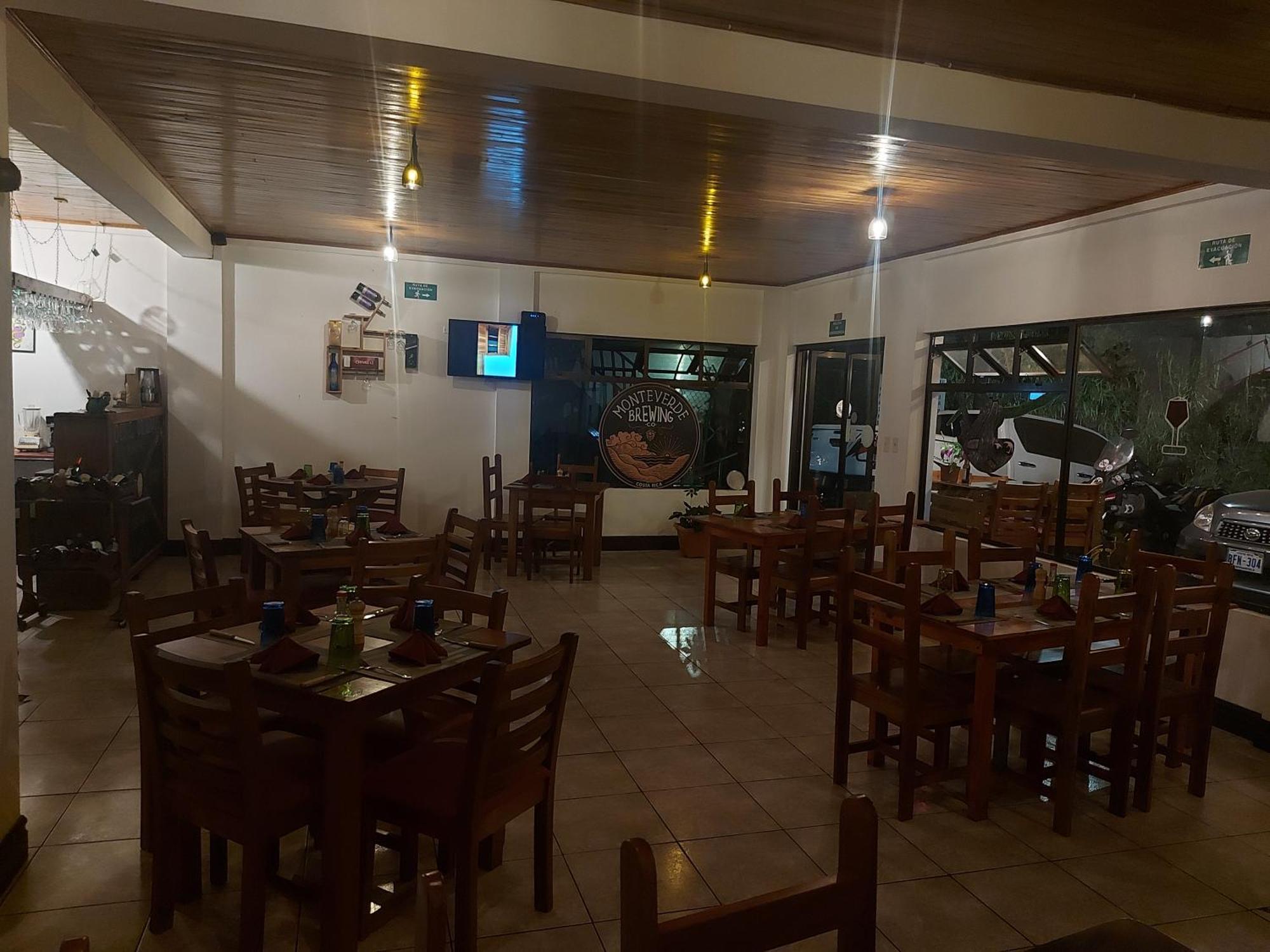 Alisson Hotel Y Restaurant Monteverde ภายนอก รูปภาพ