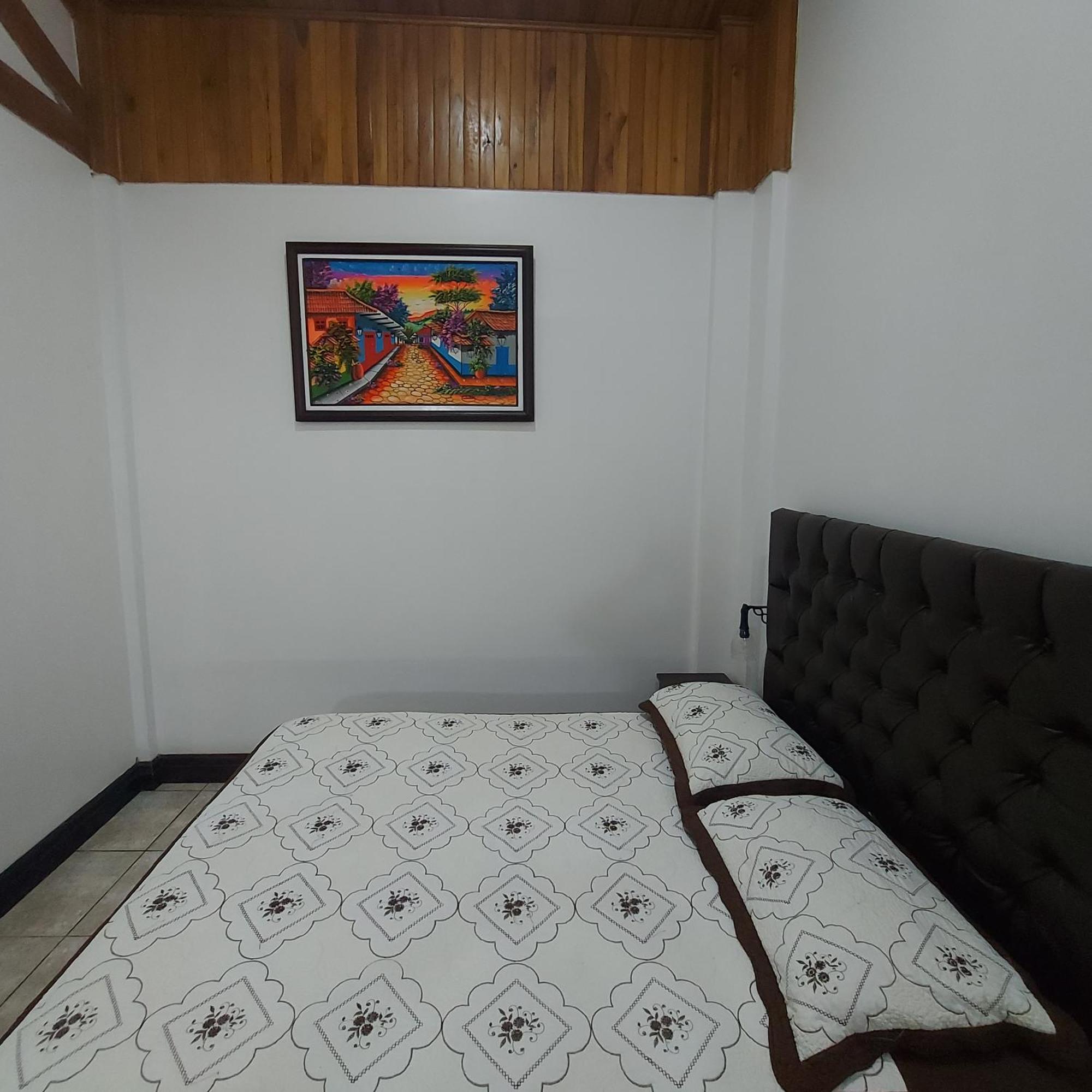 Alisson Hotel Y Restaurant Monteverde ภายนอก รูปภาพ