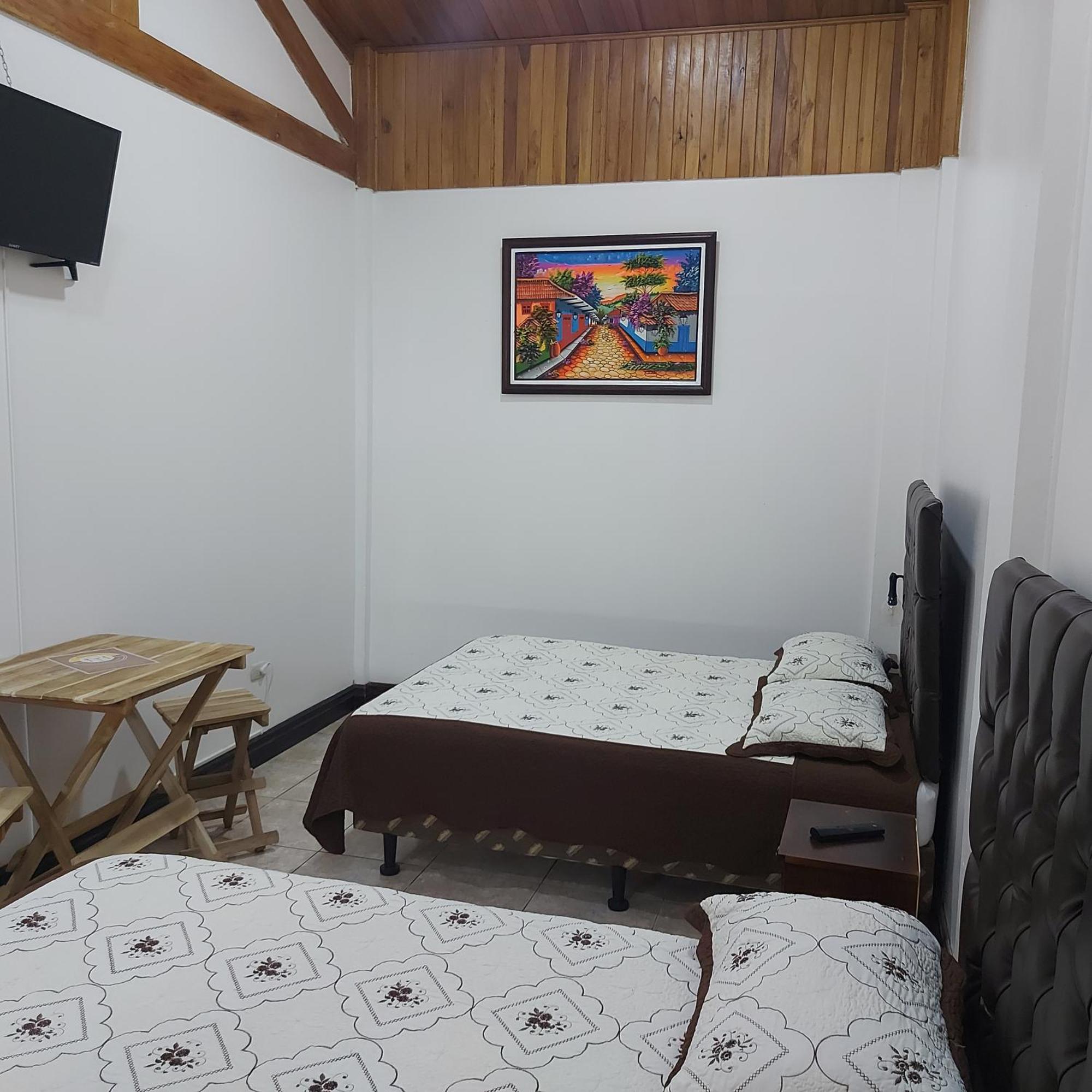 Alisson Hotel Y Restaurant Monteverde ภายนอก รูปภาพ