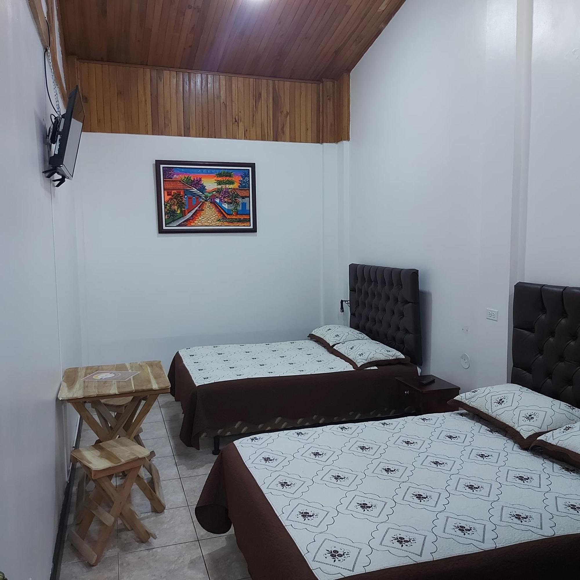 Alisson Hotel Y Restaurant Monteverde ภายนอก รูปภาพ